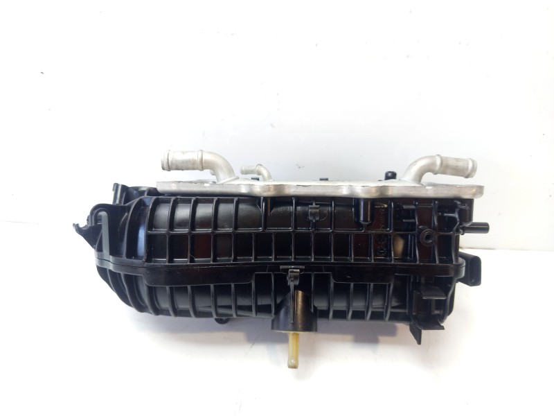 Recambio de colector admision para seat arona 1.0 tsi referencia OEM IAM 04C145749A  