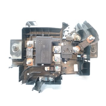 CAJA RELES / FUSIBLES 32200334 