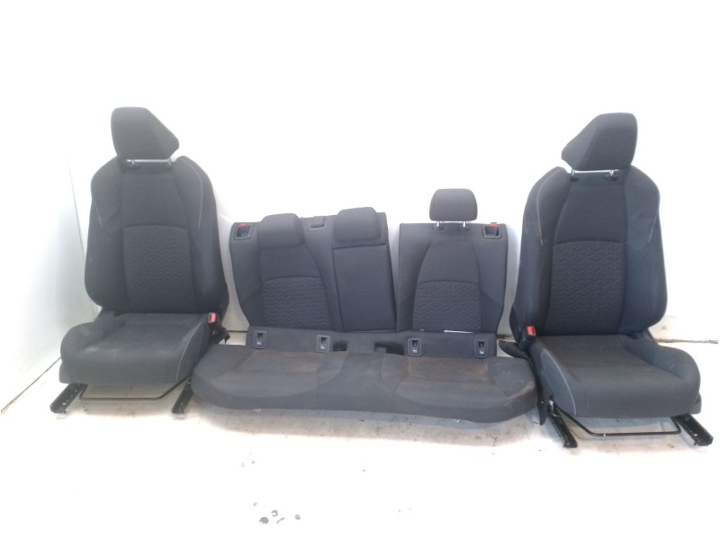 Recambio de juego asientos completo para toyota c-hr referencia OEM IAM 71074F4470C0 / 71077F4291C0 / 71078F4241C0 / 71075F4680C