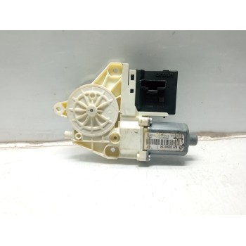 ELEVALUNAS TRASERO DERECHO 827300003R 965369104 