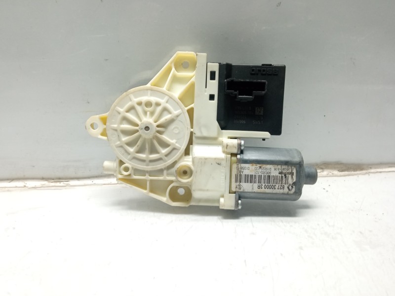Recambio de elevalunas trasero derecho para renault megane iii berlina 5 p dynamique referencia OEM IAM 827300003R 965369104 