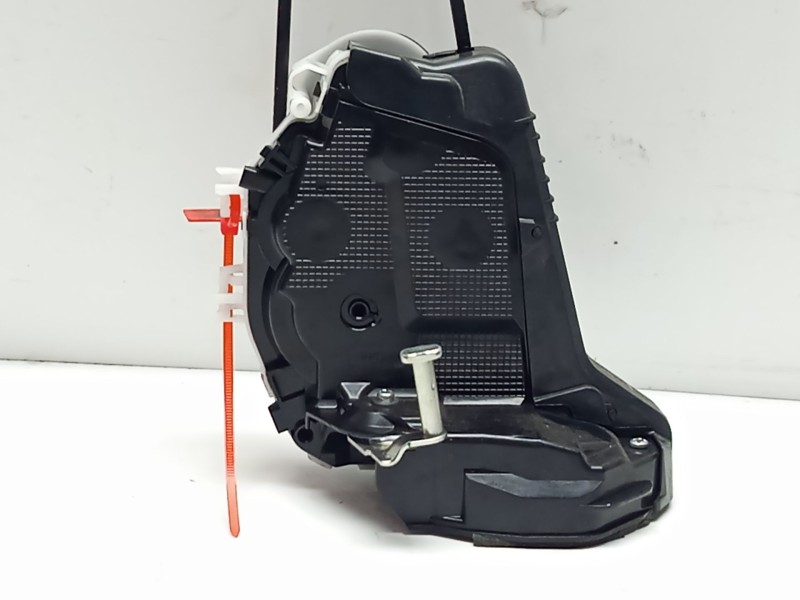 Recambio de cerradura puerta trasera izquierda para toyota aygo referencia OEM IAM 69060K0040  