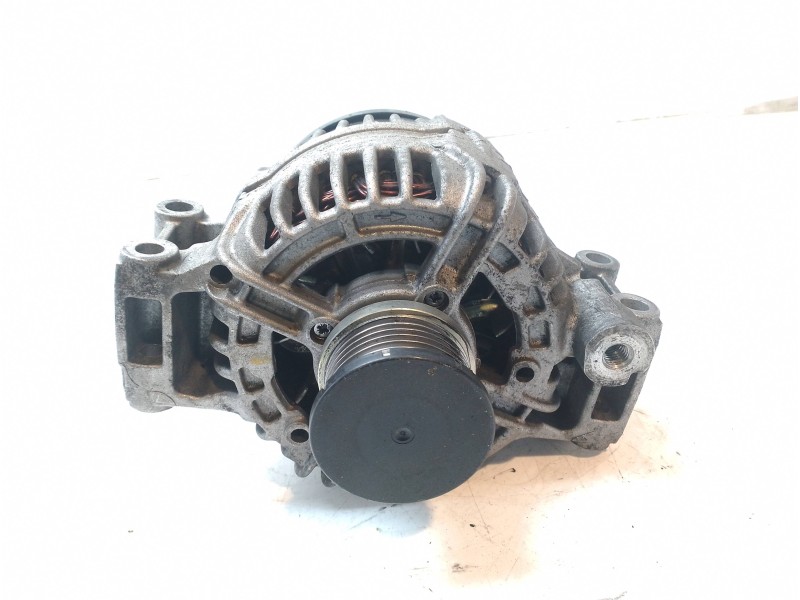Recambio de alternador para bmw serie 3 berlina (e90) 318i referencia OEM IAM 12317542351 F00MA45223 