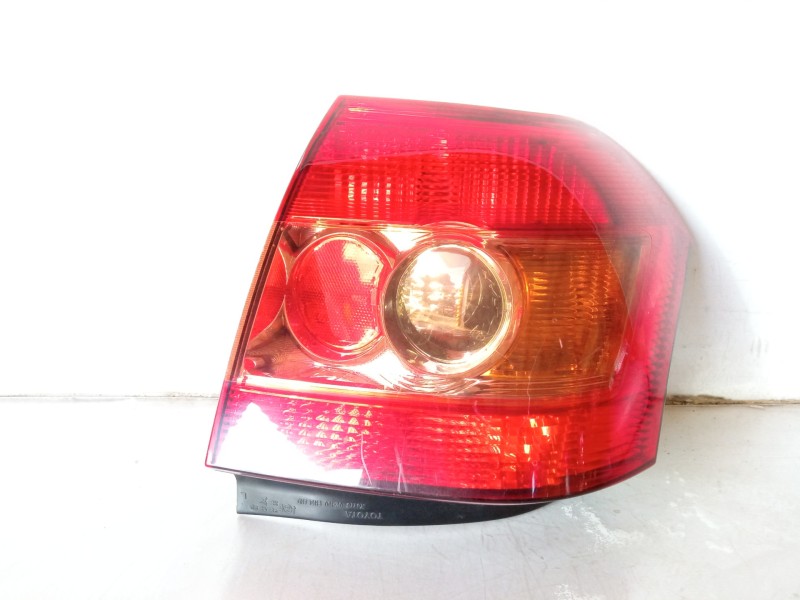 Recambio de piloto trasero izquierdo para toyota corolla (e12) 2.0 turbodiesel cat referencia OEM IAM 8156002301  