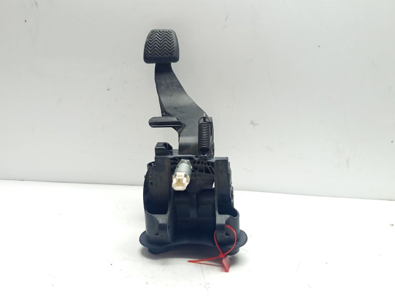 Recambio de pedal freno para toyota aygo referencia OEM IAM 47110K0021 220525 