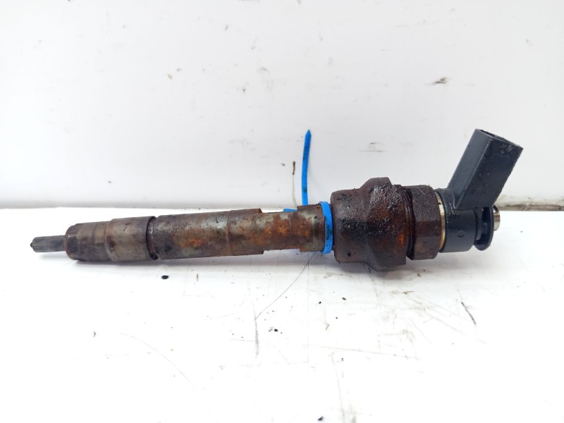 Recambio de inyector para bmw serie 3 touring (e91) 318d referencia OEM IAM 13537798446  