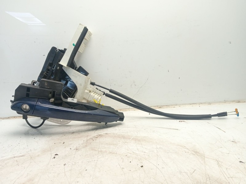 Recambio de cerradura puerta delantera izquierda para hyundai tucson 1.6 cat referencia OEM IAM 81310D3510  