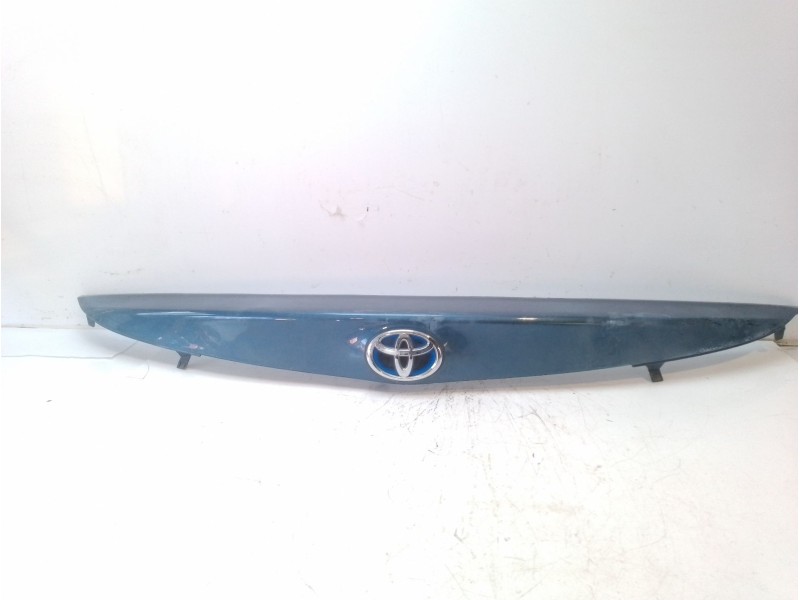 Recambio de molduras traseras para toyota auris touring sports (e18) hybrid active referencia OEM IAM 7681102945  7681102E50