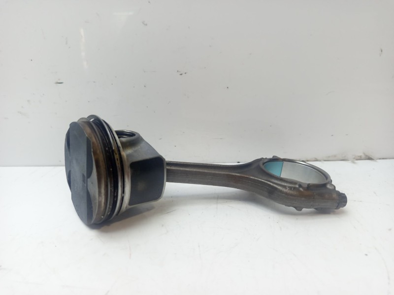 Recambio de piston para seat arona 1.0 tsi referencia OEM IAM 04C107065AT  