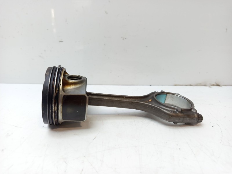 Recambio de piston para seat arona 1.0 tsi referencia OEM IAM 04C107065AT  