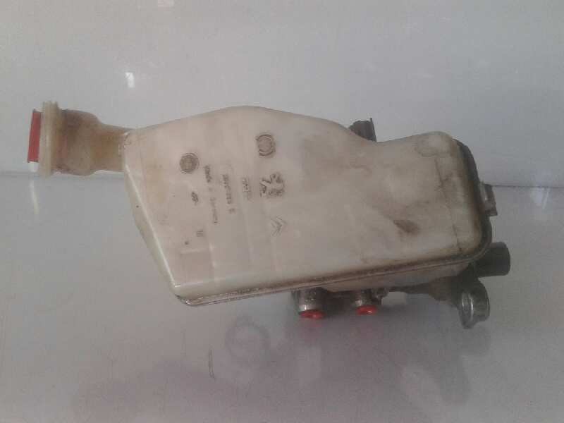 Recambio de bomba freno para peugeot 207 urban referencia OEM IAM 32067093K  