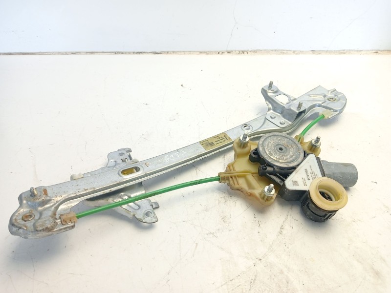 Recambio de elevalunas trasero izquierdo para toyota corolla (e21) referencia OEM IAM 6984002682  
