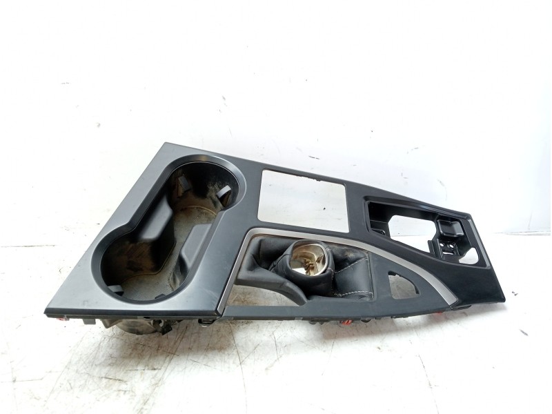 Recambio de guarnecidos palanca cambio para lexus ux (za10) 250h referencia OEM IAM 5880476120  