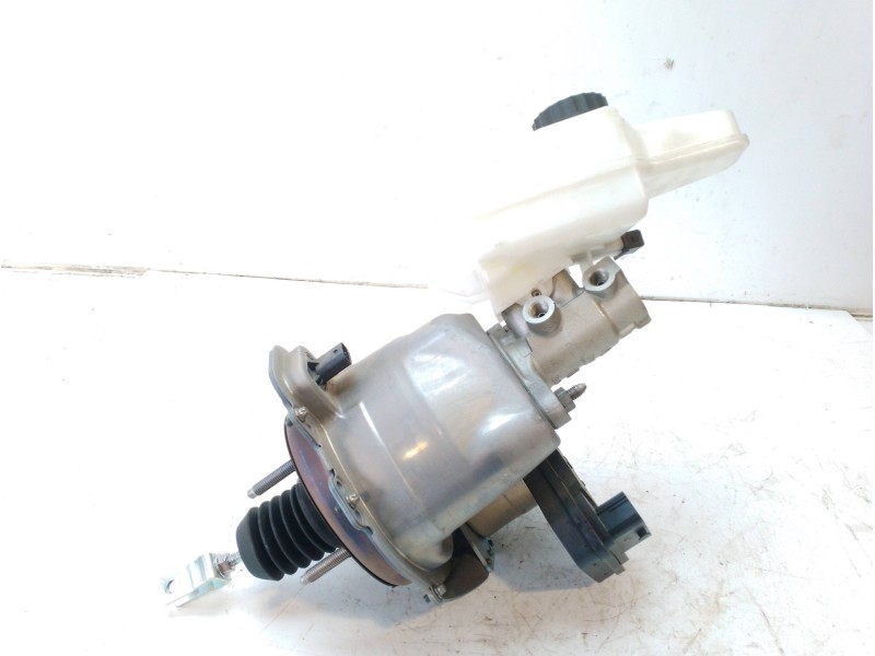 Recambio de servofreno para toyota yaris 1.5 16v cat referencia OEM IAM 472100D030  