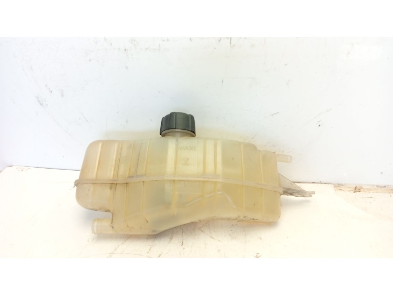Recambio de deposito expansion para renault modus referencia OEM IAM 7701477290  
