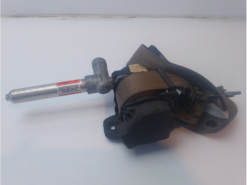 Recambio de cinturon seguridad trasero para volvo s40 berlina 2.0 turbo cat referencia OEM IAM 8639770  