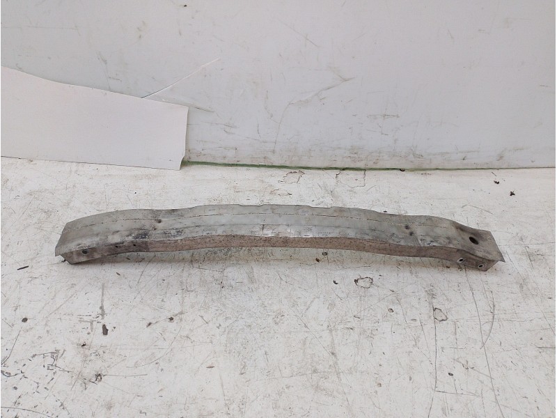 Recambio de refuerzo paragolpes delantero para audi a3 sportback (8pa) 2.0 tdi referencia OEM IAM 8P0807113B  