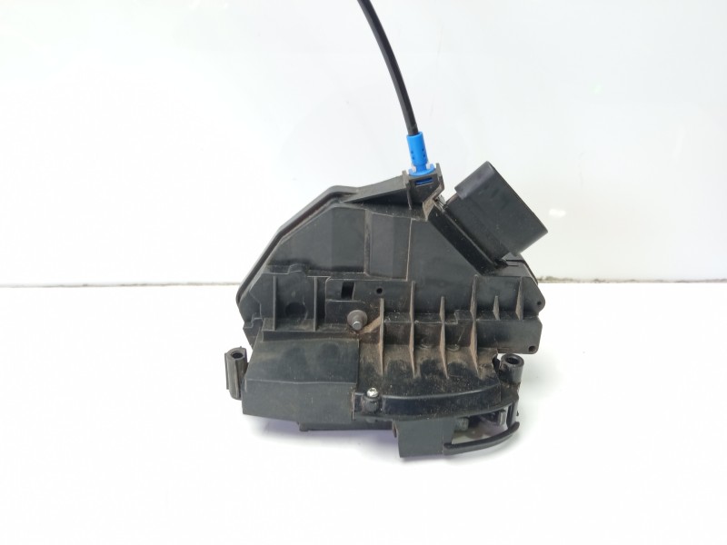 Recambio de cerradura puerta delantera derecha para ford fiesta (cb1) ambiente referencia OEM IAM 2048282 40644133 27508E