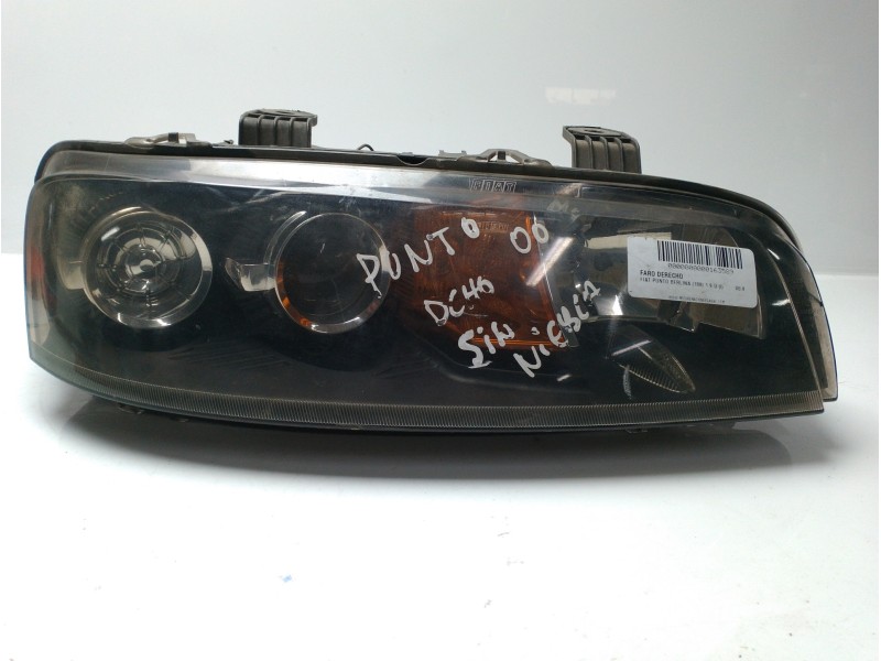 Recambio de faro derecho para fiat punto berlina (188) 1.2 8v elx (i) referencia OEM IAM 6611132R  