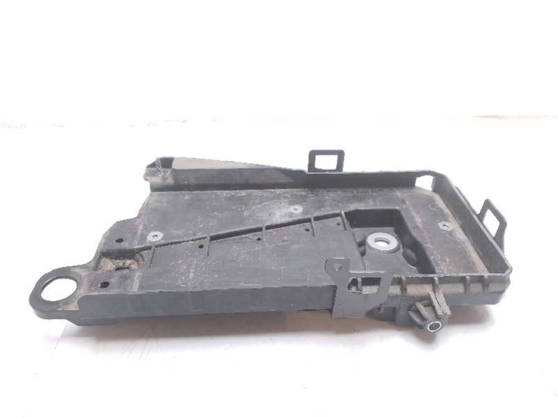 Recambio de moldura para volvo xc 40 business plus awd referencia OEM IAM 32132632  
