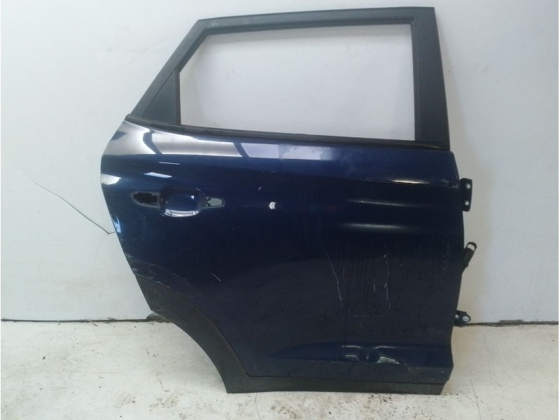 Recambio de puerta trasera derecha para hyundai tucson 1.6 cat referencia OEM IAM 77004D7000  