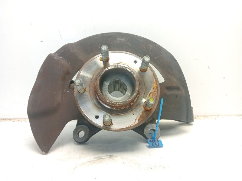 Recambio de mangueta delantera derecha para hyundai tucson 1.6 cat referencia OEM IAM 51716D7000  