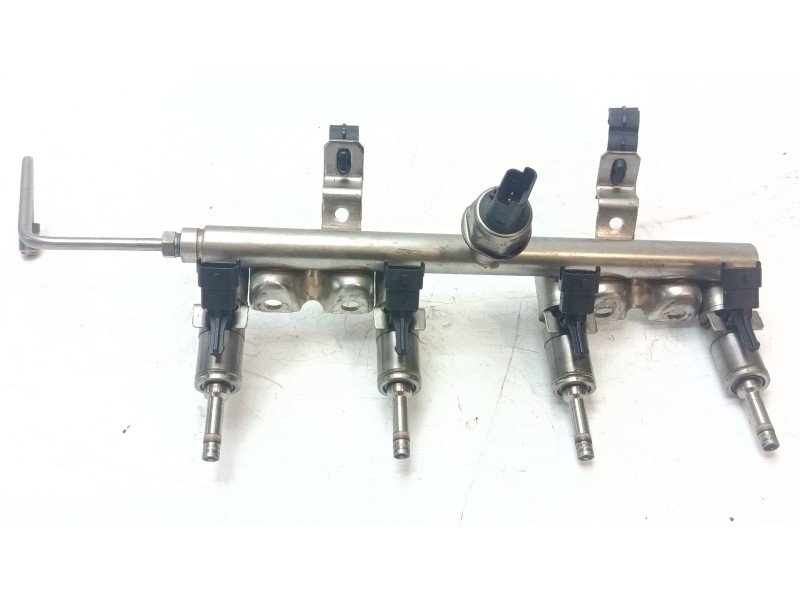Recambio de rampa inyectora para peugeot 308 access referencia OEM IAM 198544  