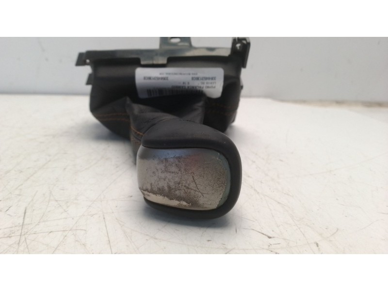 Recambio de pomo palanca cambio para lexus rc referencia OEM IAM 3350453110 3350433200C0 