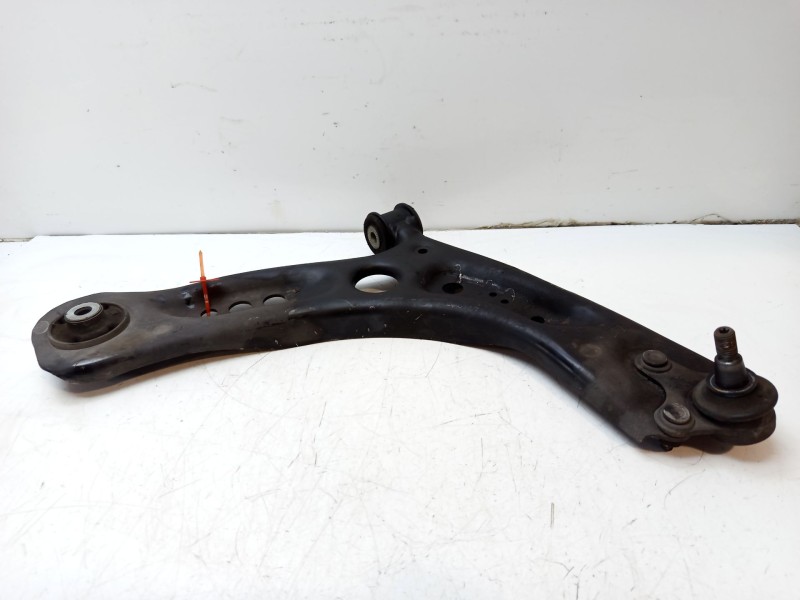 Recambio de brazo suspension inferior delantero derecho para seat leon (5f1) 1.6 tdi referencia OEM IAM 5Q0407152R  