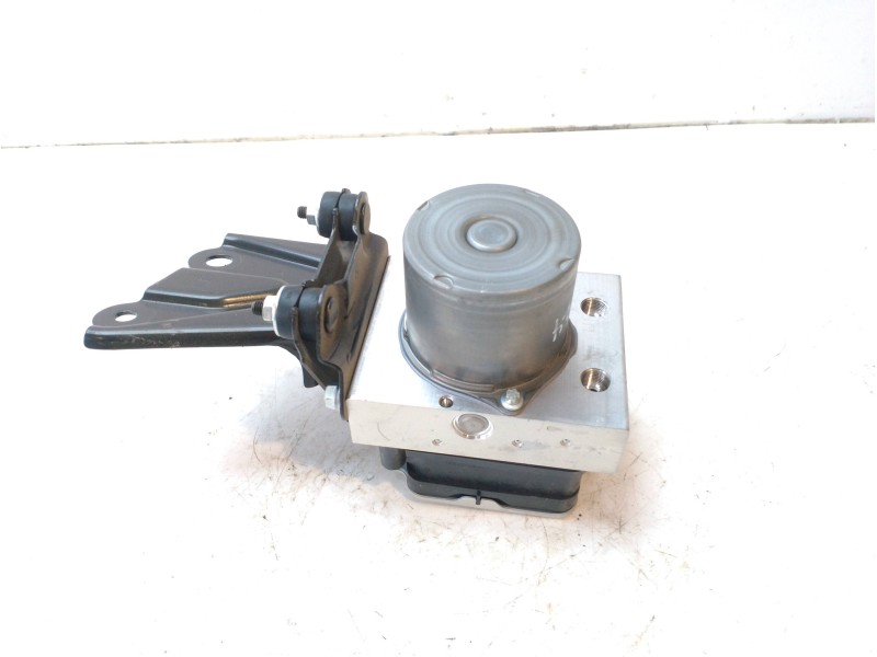 Recambio de abs para toyota yaris 1.5 16v cat referencia OEM IAM 440500DG32 445400D781 