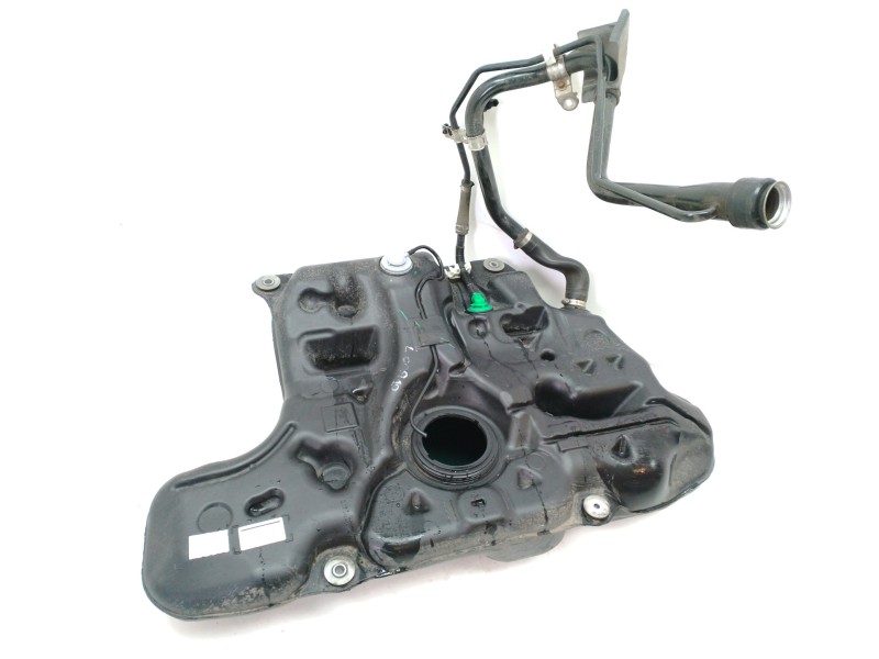 Recambio de deposito combustible para toyota avensis touring sports business advance referencia OEM IAM 7700105060  