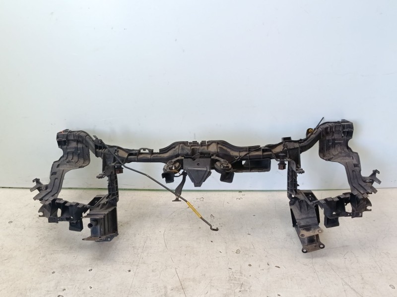 Recambio de panel frontal para chevrolet cruze hatchback referencia OEM IAM A1696200434  