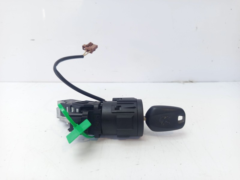 Recambio de conmutador de arranque para peugeot 208 referencia OEM IAM 1608682880  