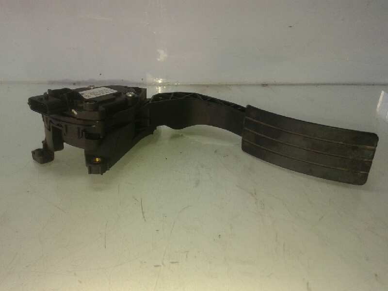 Recambio de potenciometro pedal para dacia sandero laureate referencia OEM IAM 180022703R  