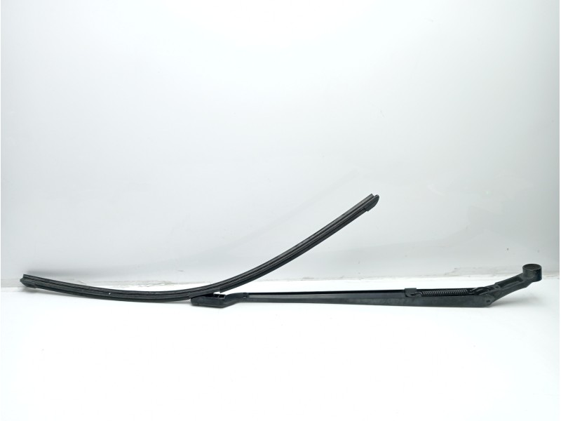 Recambio de brazo limpia delantero izquierdo para toyota avensis touring sports business advance referencia OEM IAM 97036203  
