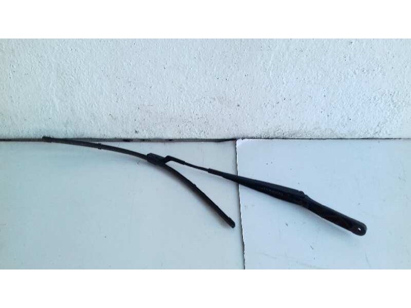 Recambio de brazo limpia delantero izquierdo para skoda fabia like referencia OEM IAM 6V1955409A  