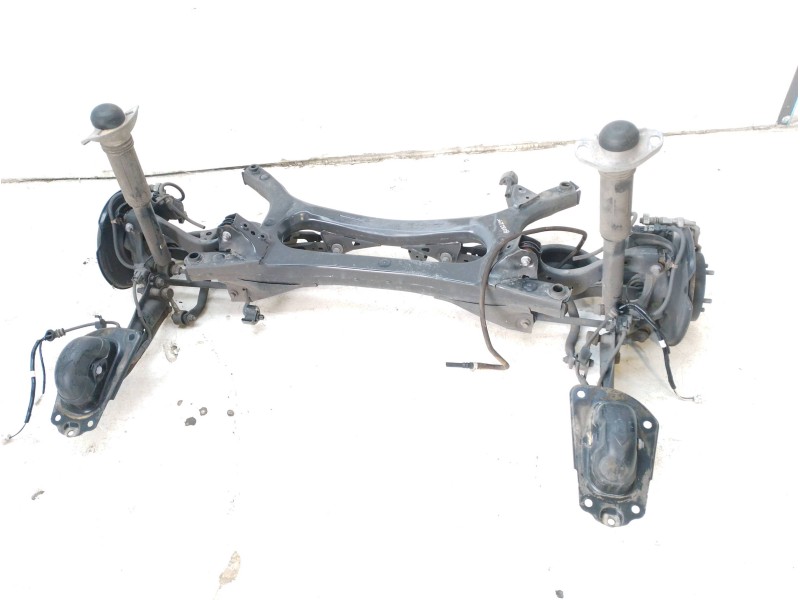 Recambio de puente trasero para toyota corolla (e21) hybrid advance referencia OEM IAM 5120602080  