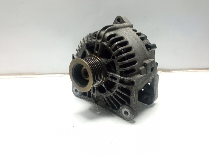 Recambio de alternador para renault scenic ii grand luxe dynamique referencia OEM IAM 8200290215 2542818C 