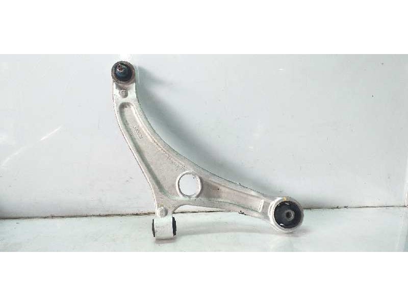 Recambio de brazo suspension inferior delantero derecho para hyundai i40 tecno blue referencia OEM IAM 813203Z020 824813Z000 