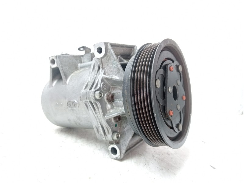 Recambio de compresor aire acondicionado para nissan note acenta referencia OEM IAM 926003VC6B  