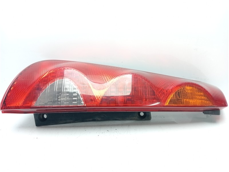 Recambio de piloto trasero izquierdo para nissan note (e11e) 1.5 dci turbodiesel cat referencia OEM IAM 265559U000  