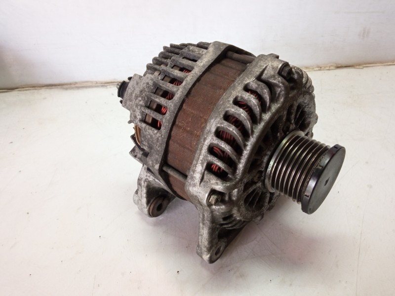 Recambio de alternador para nissan x-trail (t31) le referencia OEM IAM 23100JG71B A3TJ3881 