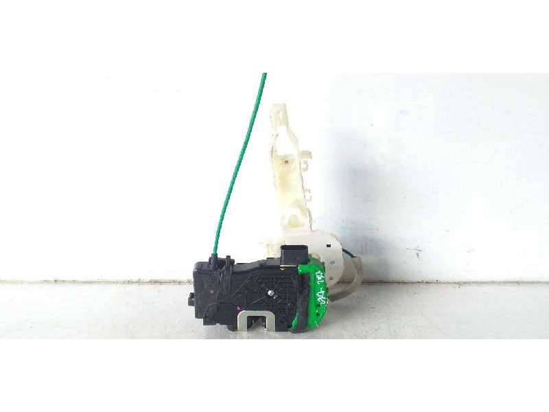 Recambio de cerradura puerta delantera derecha para hyundai i40 tecno blue referencia OEM IAM 813203Z020  