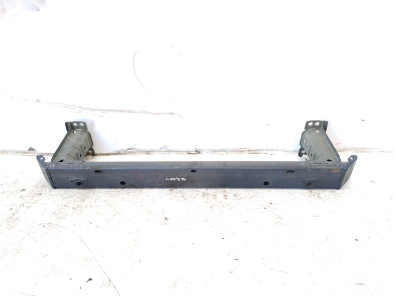 Recambio de refuerzo paragolpes delantero para toyota avensis touring sports business advance referencia OEM IAM 5202105051  