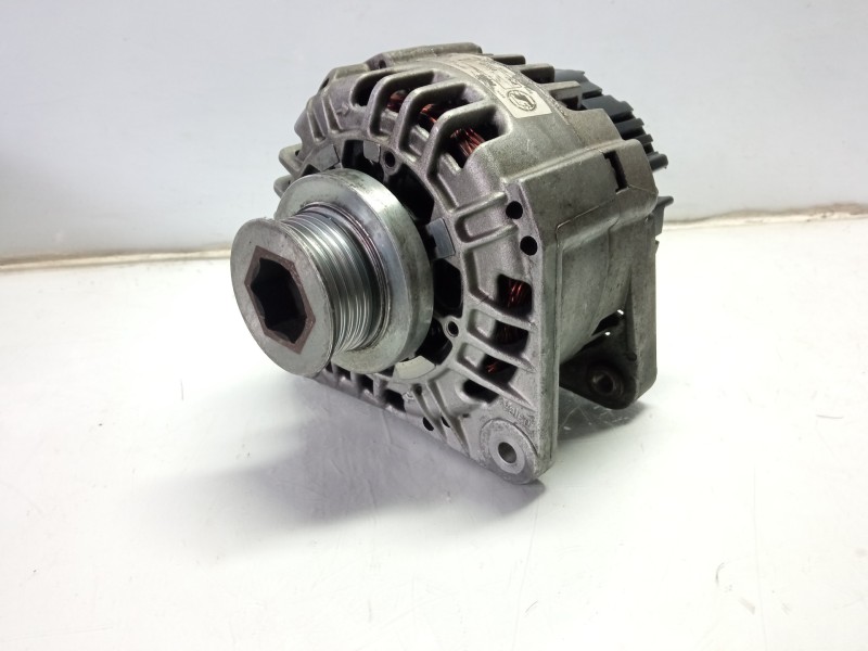 Recambio de alternador para opel vivaro furgón/combi (07.2006 =>) referencia OEM IAM SG12B096 C543339A 
