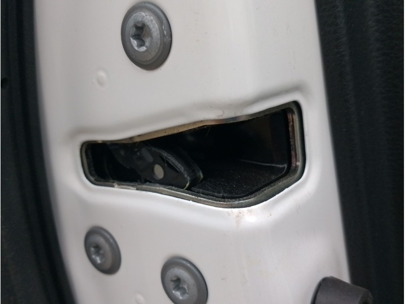 Recambio de cerradura puerta delantera izquierda para toyota yaris active referencia OEM IAM 69040K0041  