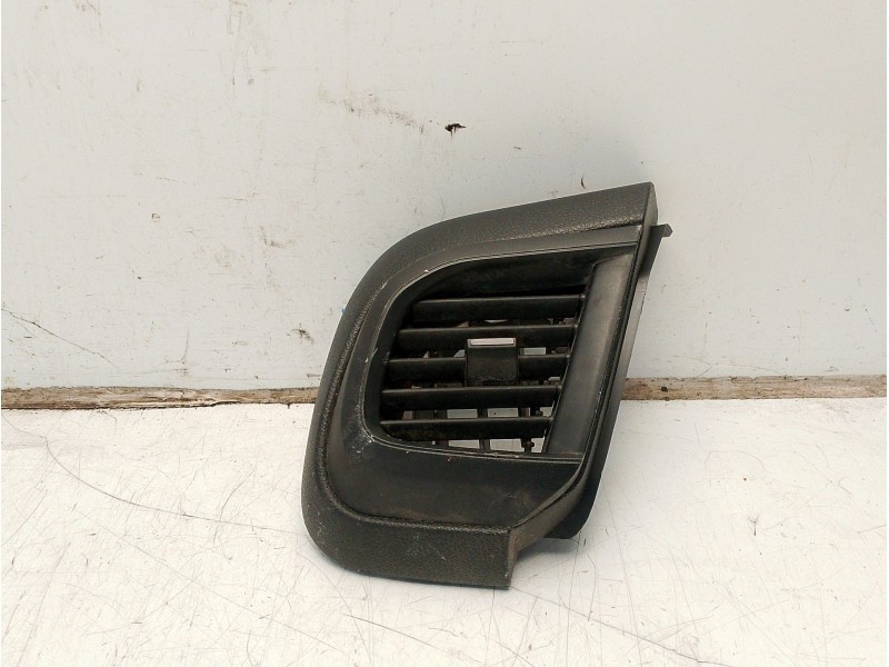Recambio de rejilla aireadora para toyota proace furgoneta (mdz_) 1.5 d4d (mdz8) referencia OEM IAM SU001A6240  