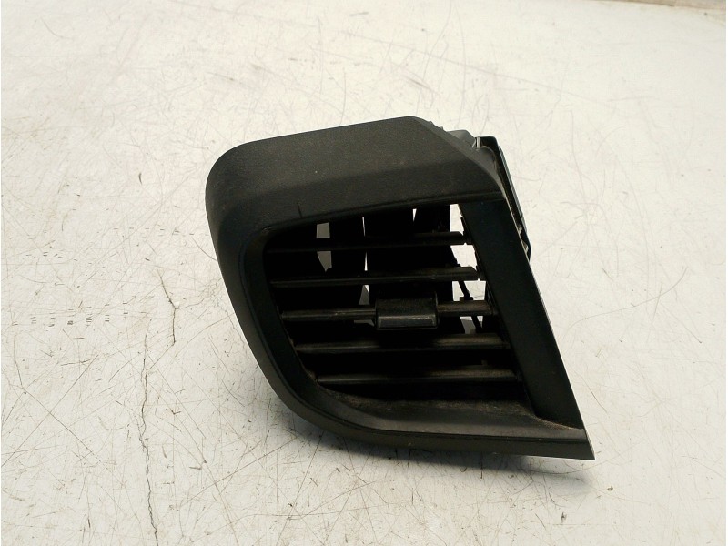 Recambio de rejilla aireadora para toyota proace furgoneta (mdz_) 1.5 d4d (mdz8) referencia OEM IAM SU001A6240  