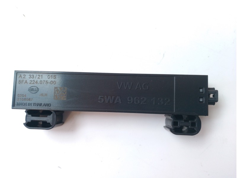 Recambio de antena para cupra formentor tsi cupra referencia OEM IAM 5WA962132  