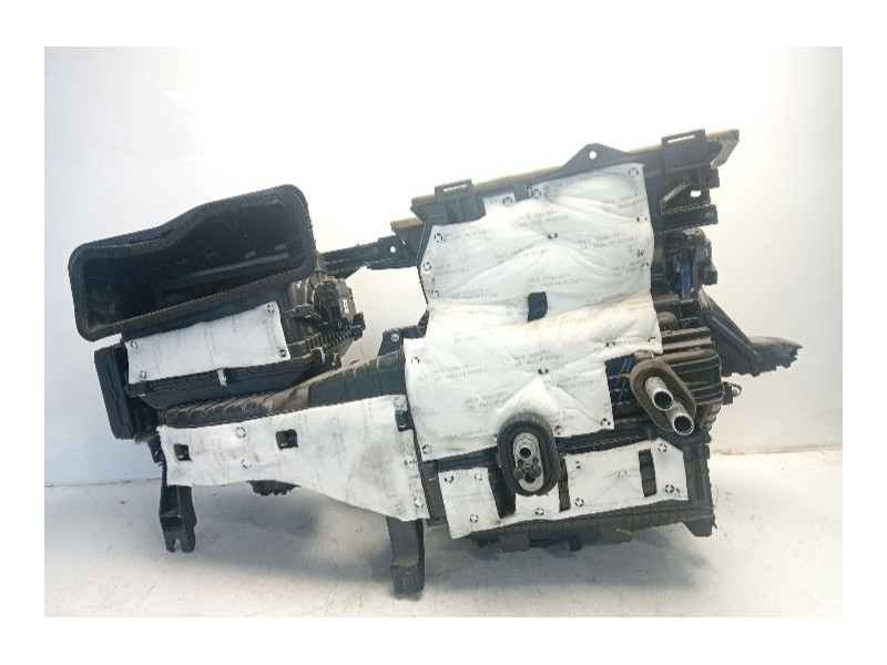 Recambio de calefaccion entera normal para hyundai tucson 1.6 cat referencia OEM IAM 97205D7230  